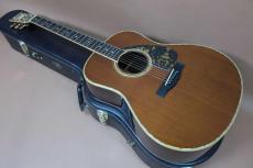YAMAHA LL-51A Custom / Abalone Head Trim and Custom Inlay・Abalone Trim and Rosette・Solid Spruce Top・Solid Brazilian  rosewood Side and Back・Ebony fingerboard and Bridge・Tortoise Color Pick guard【With Origina