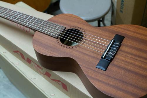 ARIA  ASA-18C　NYLON　トラベルギター　ミニギター　マイク搭載　アンプに繋げる　パーラーギター　PICKUP付 【 アリア ASA18C CLASSIC MINI GUITAR　PU搭載 】