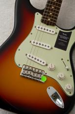 Fender LTD VINTERA II ROAD WORN 60s STRATOCASTER 3-Color Sunburst / 3TSB 【ハードケース】【3.43kg】_3