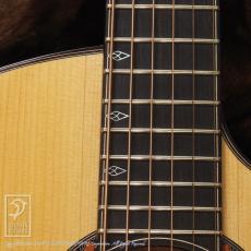 Fujii Guitars 00 Cutaway_9