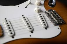 Nacho Guitars Mid 50s style Spanish solid contour body　_8