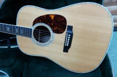 Martin D-41 Standard / Vertical Logo・Abalone Trim and Rosette・Solid Spruce Top・Solid Rosewood Side and Back・Ebony Fingerboard and Bridge・1-P Mahogany Neck【With Original Hard Case】2011年製_2