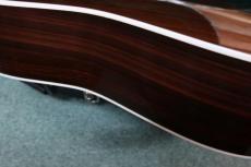 Martin D-41 Standard / Vertical Logo・Abalone Trim and Rosette・Solid Spruce Top・Solid Rosewood Side and Back・Ebony Fingerboard and Bridge・1-P Mahogany Neck【With Original Hard Case】2011年製_4