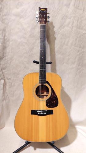 YAMAHA FG-301