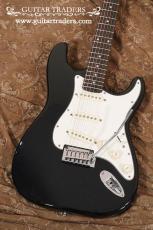 Squier 2000's Standard Stratocaster_3