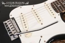 Squier 2000's Standard Stratocaster_6