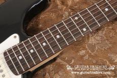 Squier 2000's Standard Stratocaster_7