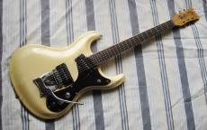 Mosrite 1965年製　オリジナルパールホワイト