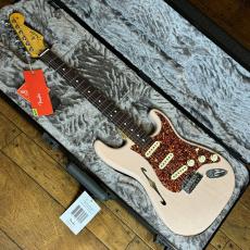 Fender Limited Edition American Professional II Stratocaster Thinline Transparent Shell Pink_3