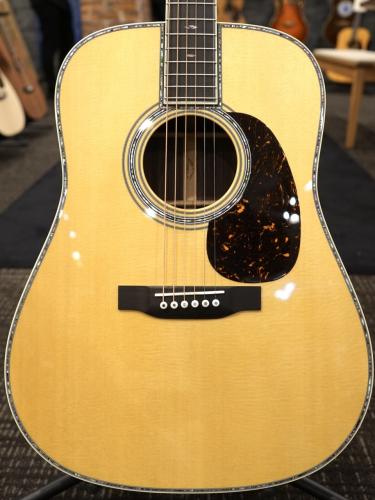 Martin 【個体演奏動画あり】D-42 Standard  S/N 2911378【雪舞う音、美を纏う木目】