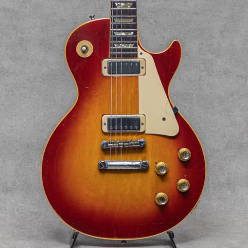 Gibson Les Paul Deluxe Cherry Sunburst / Early 1970s