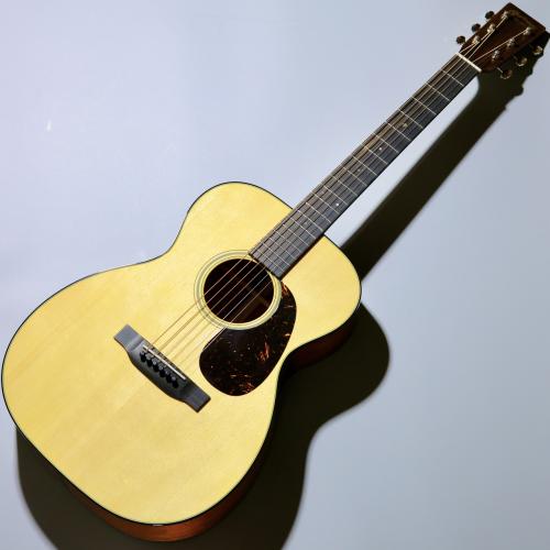 Martin 【クロサワ本店"厳選中古品"】00-18 2024年モデル【良バランス!】【落ち着きのある素朴サウンド】