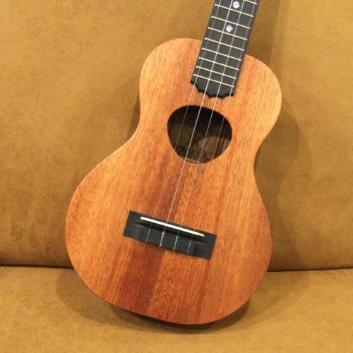 KoAloha KCM-10コンサートPIKAKE