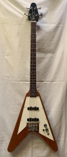 おそらくGreco Flying V Bass Modified