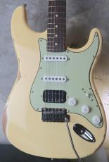 Fender Custom Shop Custom Deluxe S-1 Stratocaster S-S-H Relic / Aged Vintage White_2
