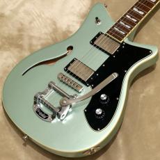 Baum Guitars Revolt with Tremolo