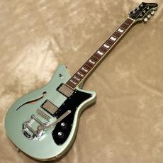 Baum Guitars Revolt with Tremolo_2
