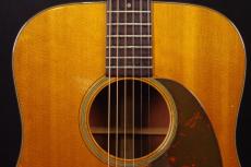 Martin D-18_8