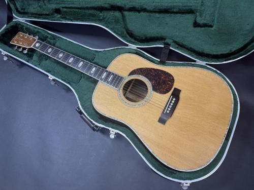 Martin D-45 Standard 2002年製 【華やかでゴージャスな倍音は鈴鳴りとも称される四十五番ならではの鳴りです】即戦力でお買得な最高峰モデル。