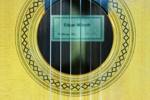 ＥＤＧＡＲ　ＭＯＮＣＨ FREIBURG 松/インディアンローズウッド