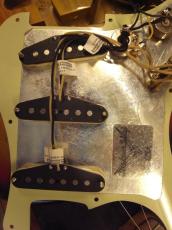 Fender STRATOCASTER改(1979)_4