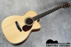 Collings OM2HBaaISS (2005) 恐らく日本にこの1本しか存在しない貴重なスペックの1本です!