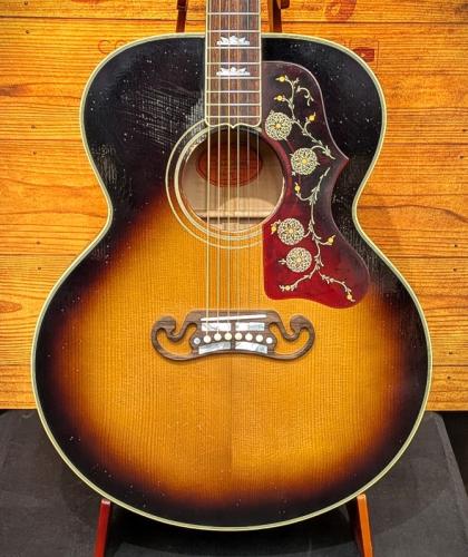 Gibson Custom Shop Murphy Lab 1957 SJ-200 Light Aged Vintage Sunburst【極薄マーフィーラッカー】