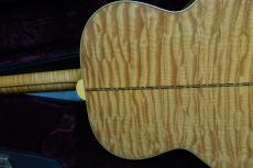 Gibson SJ-200 Montana Gold / Grover Imperial Gold  Peg・ Montana Head Inlay・Solid AAA Spruce Top・Solid Amazing Quilted Maple Side and Back・Ebony Fingerboard and Mustache Bridge 【With Original Hard Case】 2000年_6