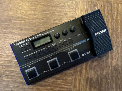 BOSS GT-1