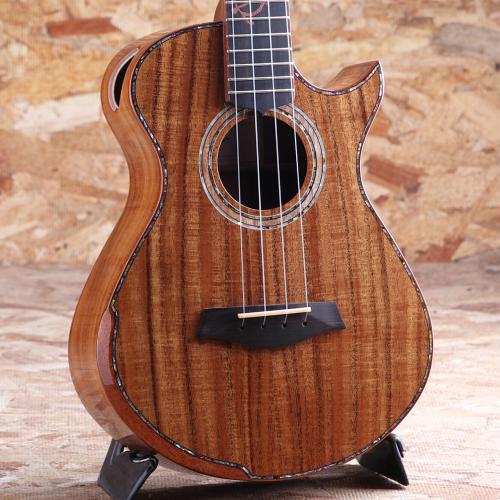 Maestro Guitars UT-KO CSB K Tenor All Pacific Koa