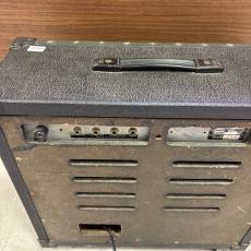 Roland JC-50_6