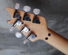 EVH Wolfgang Flamed Maple Top 3tone Sunburst_5