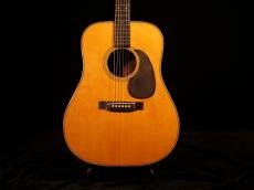 Martin D-28【1944年製(昭和19年)第二次世界大戦中に産声をあげた本物のゴールデンエラの入荷です!】解説試奏動画ご覧頂けます。_2