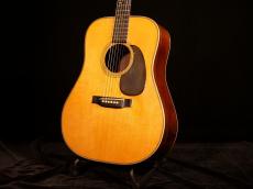Martin D-28【1944年製(昭和19年)第二次世界大戦中に産声をあげた本物のゴールデンエラの入荷です!】解説試奏動画ご覧頂けます。_3