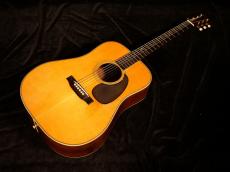 Martin D-28【1944年製(昭和19年)第二次世界大戦中に産声をあげた本物のゴールデンエラの入荷です!】解説試奏動画ご覧頂けます。_4