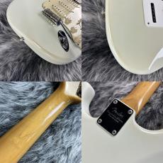 Fender Classic Player '60s Stratocaster Sonic Blue_10