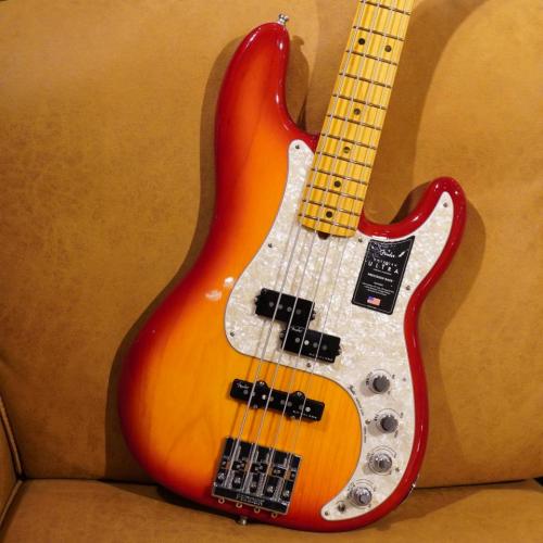 Fender American Ultra PB