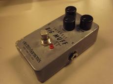 Electro-Harmonix TRIANGLE BIG MUFF Π_6