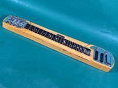 Fender DELUXE-8_3