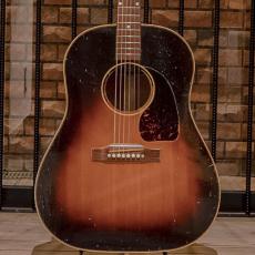Gibson J-45 / 1954