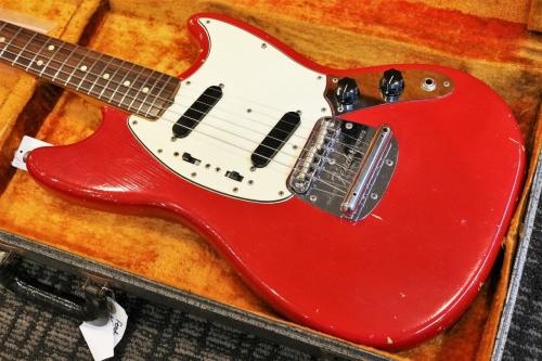 Fender 1966 Mustang Original Red w/ Original Silver Tolex Case【3.54kg】