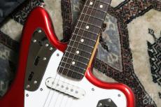 Squier Vintage Modified Jaguar RW Candy Apple Red 2017_4