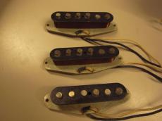 Fender Custom Shop 69 Strat Pickups Abigail Ybarra (2006)_3
