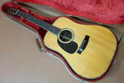 S.Yairi YD-308 Left Hand CTM Oder Model / Vertical Logo・Schaller Gold Peg・Solid Abalone Trim & Rosette・Solid German Spruce Top・Solid Jacaranda Side and Back・Ebony Fingerboard and Bridge・Under Finish Black Pic