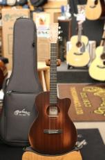 Martin 【Martin専門フロア】 000CJrE StreetMaster#2926530 【小ぶりな000サイズカッタウェイボディ】