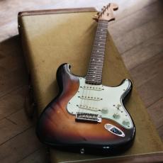 Fender American Vintage '62 Stratocaster Reissue - 3-Color Sunburs_2