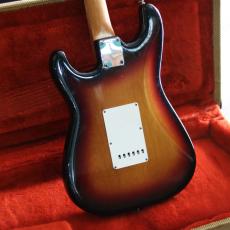 Fender American Vintage '62 Stratocaster Reissue - 3-Color Sunburs_3