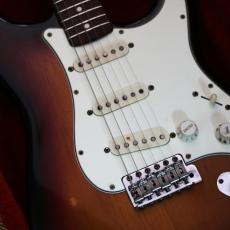 Fender American Vintage '62 Stratocaster Reissue - 3-Color Sunburs_10