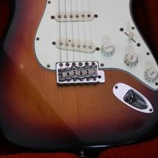 Fender American Vintage '62 Stratocaster Reissue - 3-Color Sunburs_11