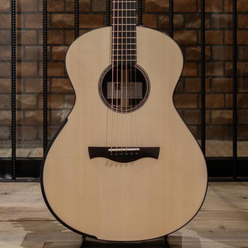 Astrand Guitars A-OM Swiss "Moon" Spruce / Madagascar Rosewood